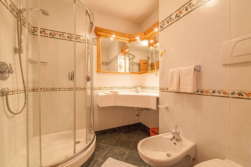 Badezimmer Doppelzimmer Komfort - Hotel Hubertushof