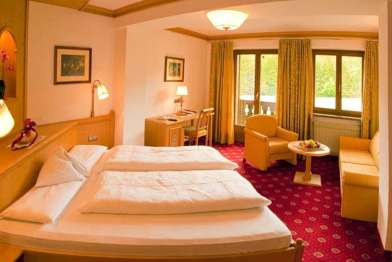 Double room with carpeted floor Comfort Superior - Hotel Hubertushof