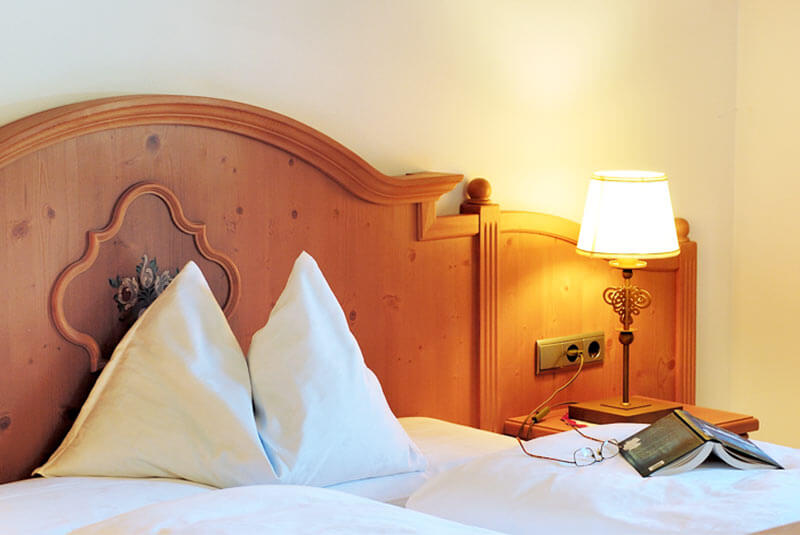 Detail picture double bed holiday flat A - Hotel Hubertushof