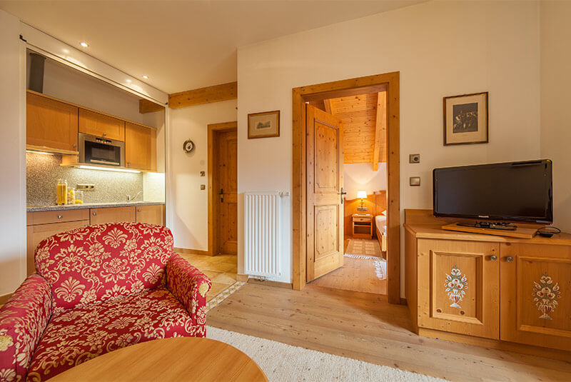 View from the living room to the kitchen - holiday flat B - Hotel Hubertushof